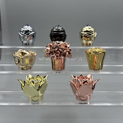 Beli Bentuk bunga yang indah Seri Kristal Zamak Perfume Caps Untuk Standar Fea 15 Botol leher online manufacture