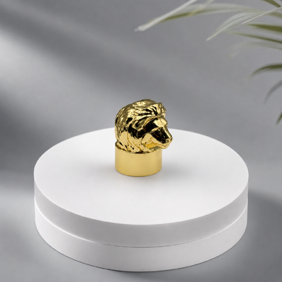 Beli Grosir Emas Berkilau Tinggi Kepala Singa Realistis Cap Botol Parfum Berat Berat 3D Patung Hewan Zamac Penutupan OEM Custom Ukiran Logo Timur Tengah Luxury Perfume Packaging pembuatan online